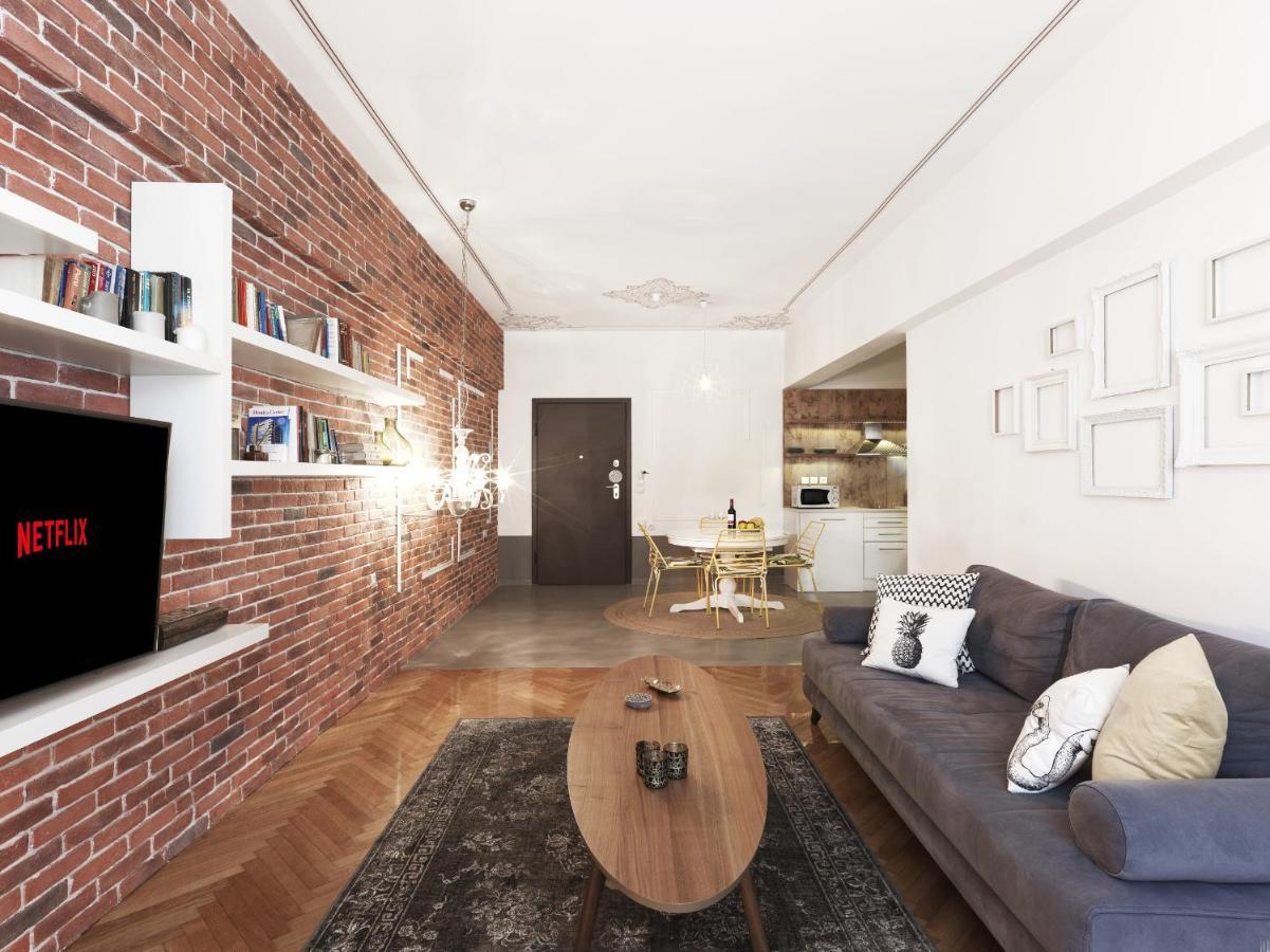 Athenian Apartment In The Center With Jacuzzi المظهر الخارجي الصورة