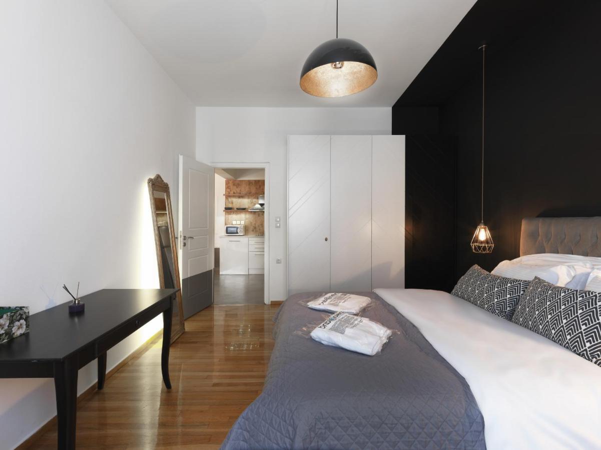 Athenian Apartment In The Center With Jacuzzi المظهر الخارجي الصورة